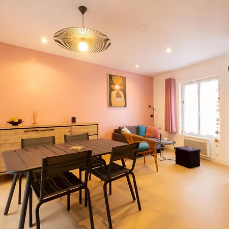 Rose Tremiere Proche Les Sables-dʼOlonne