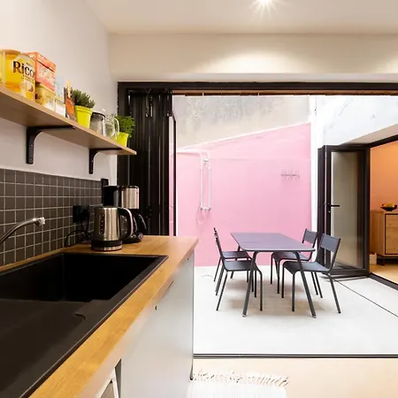 Rose Tremiere Proche * Les Sables-dʼOlonne