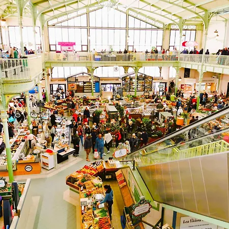 Rose Tremiere Proche Les Sables-d'Olonne