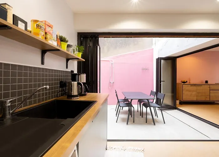 Rose Tremiere Proche * 莱萨布勒-多洛讷